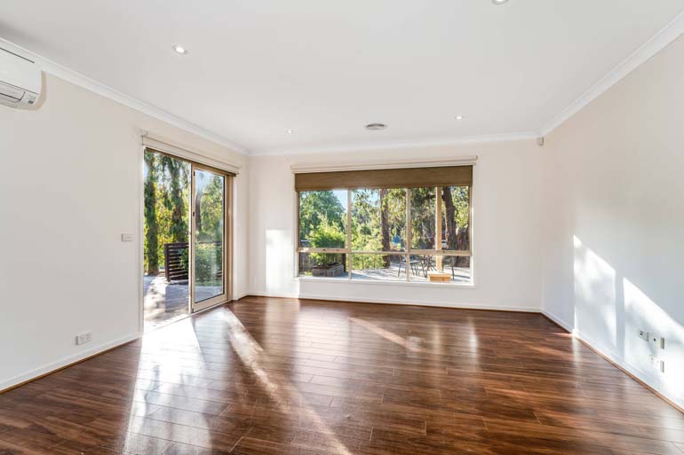 Salon vide avant home staging